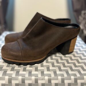 Sorel Addington Mules Brown Slip On